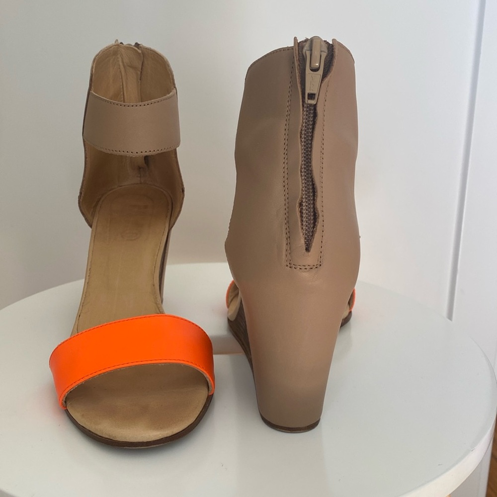 MM6 Madison Martin Margiela Nude and Neon Orange Wedges